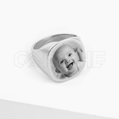 Anillo en acero Foto