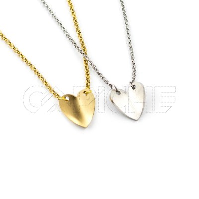 Collar en acero Corazón