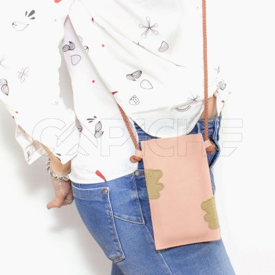 Funda para móvil con asa bandolera Oso P